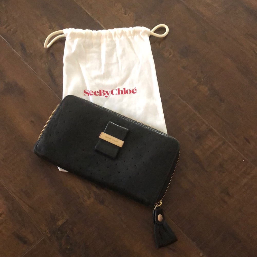 Authentic!! See by Chloe Zippy Wallet